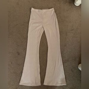 LIGHTLY WORN!! Zara flare pants. SUPER cute and Comfy.